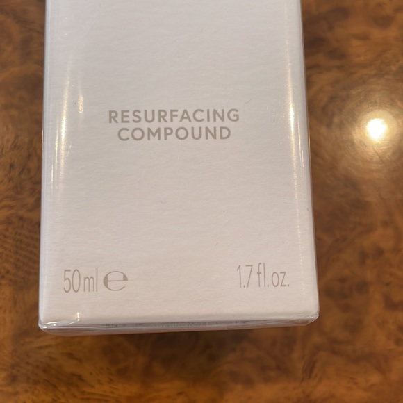 U Beauty Resurfacing Compound 1.7fl NIB - Picture 6 of 8